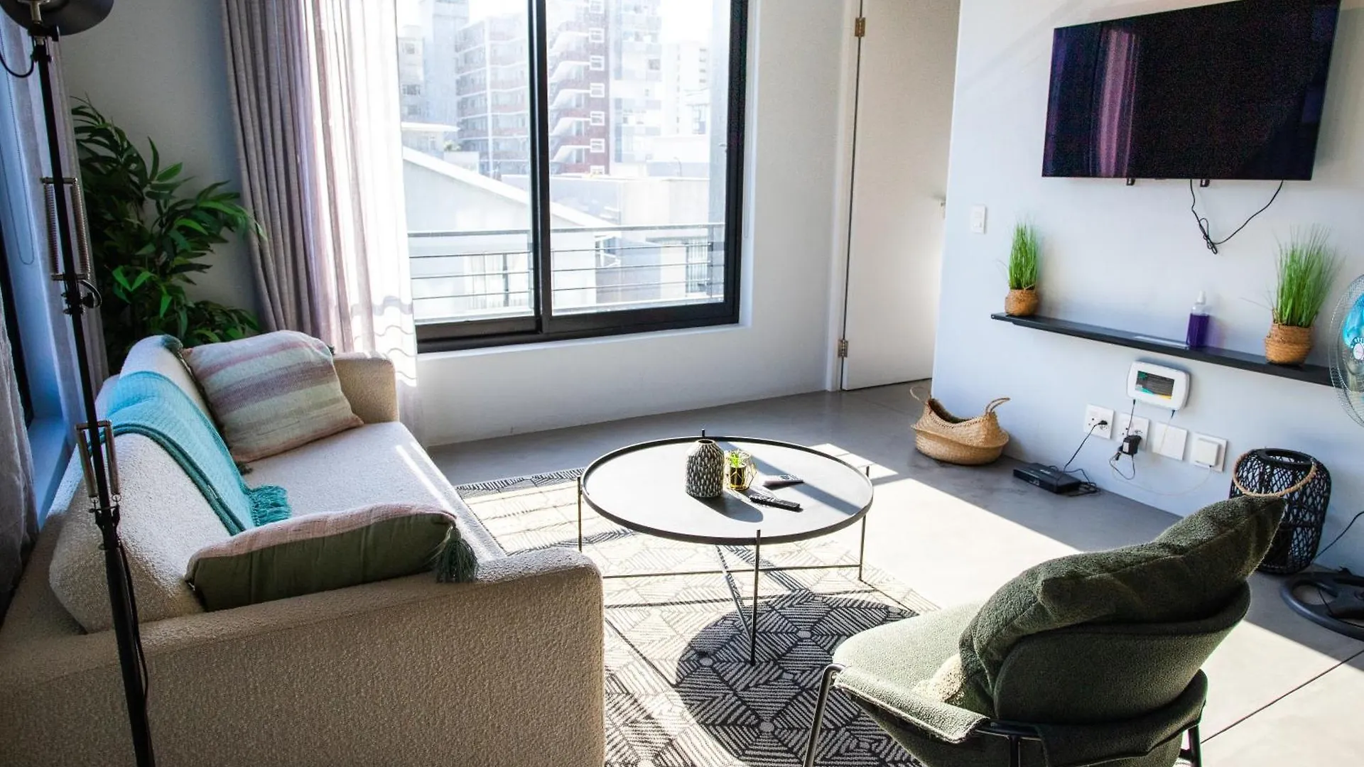 Four On O - Entire Rental Unit - Sea Point - 1 Min From Beach Cape Town Apartment